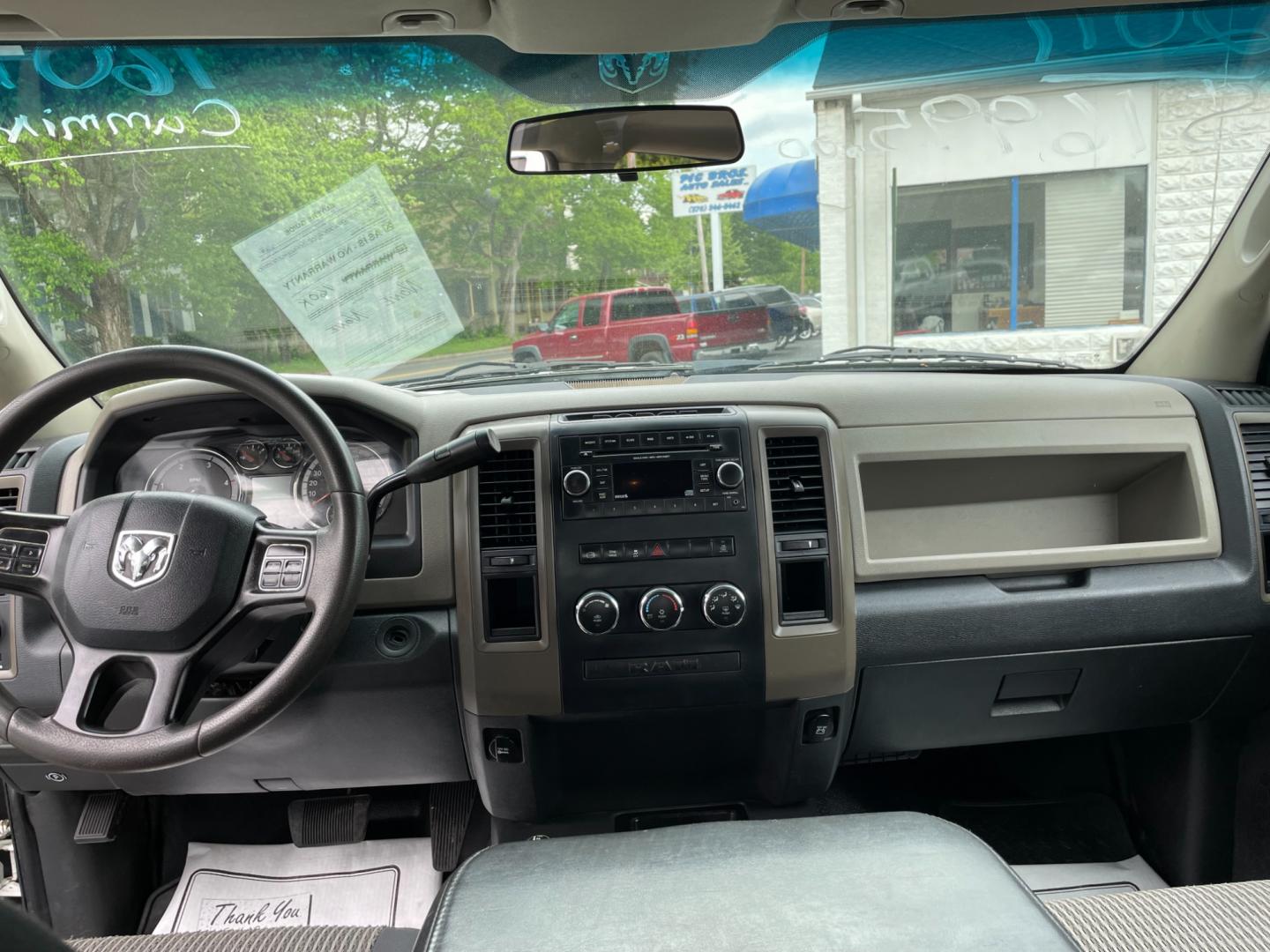 2012 White Dodge Ram 2500 ST Crew Cab LWB 4WD (3C6UD5HL2CG) with an 6.7L L6 OHV 24V TURBO DIESEL engine, 6-Speed Automatic transmission, located at 101 N. Main Street, Muncy, PA, 17756, (570) 546-5462, 41.207691, -76.785942 - Photo#4